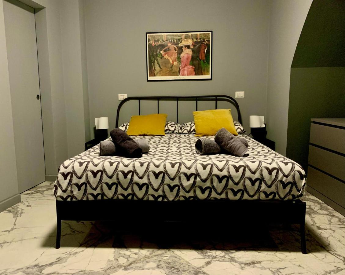 Modern City Center Apartment Беневенто Экстерьер фото